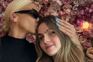 Pravo iz maminog ormana! Nika Tošić obukla Jeleninu jaknu - jesenji model za svačiji ukus FOTO