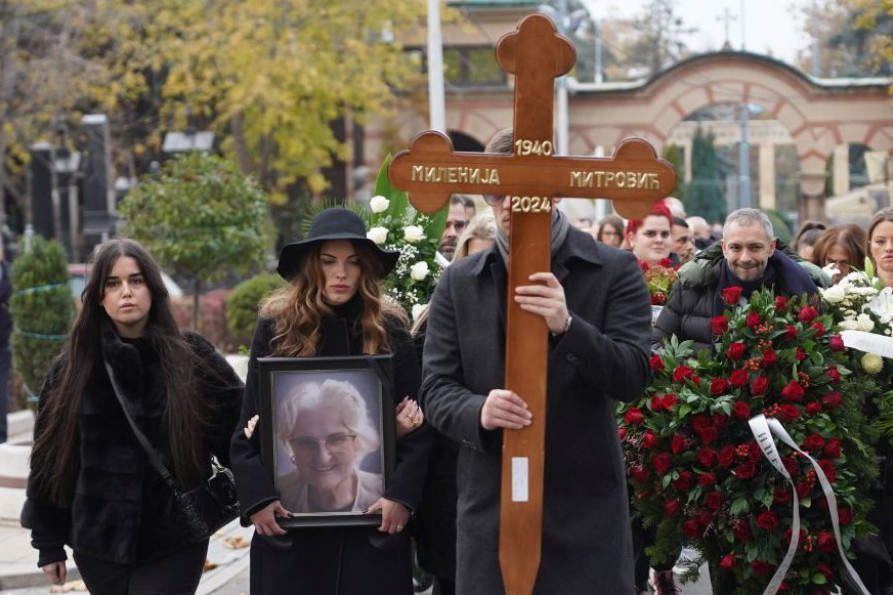 Direktor Granda poslednji stigao na sahranu majke Željka Mitrovića